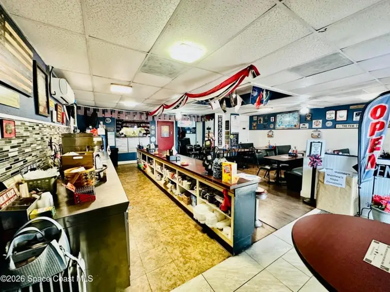 722 WEST AVE — photo 4