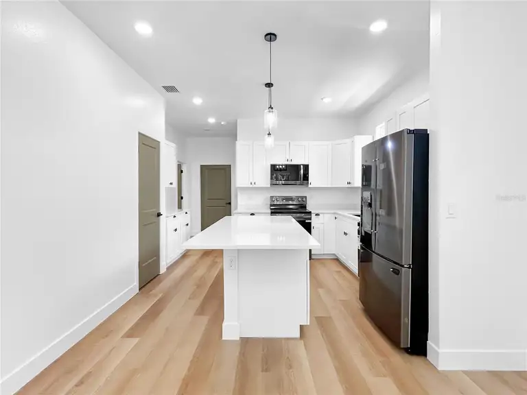 1010 HICKORY AVE — photo 2