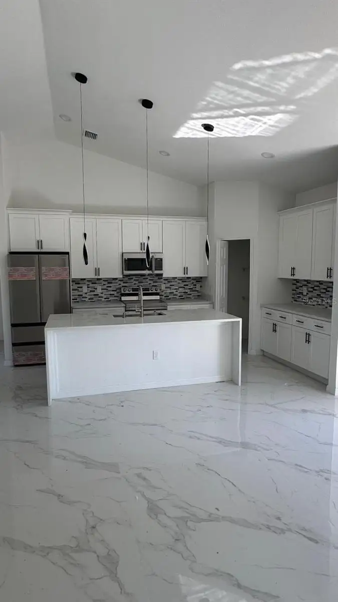 5124 ANDRIS ST — photo 2