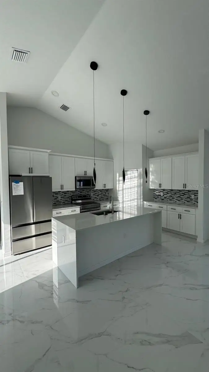 5124 ANDRIS ST — photo 3