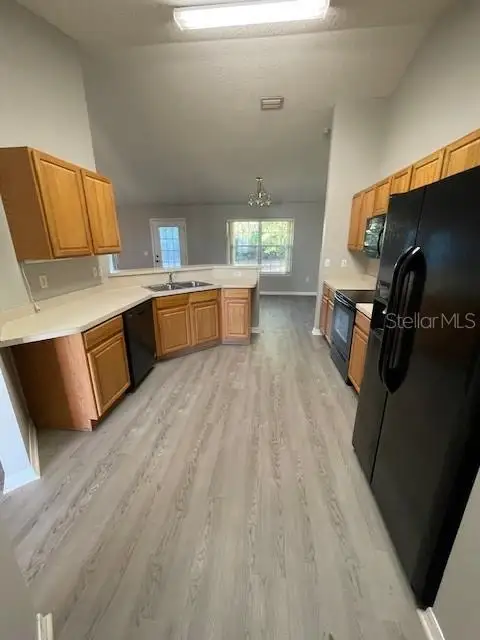 48 RENWORTH LN — photo 2