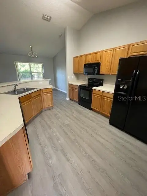 48 RENWORTH LN — photo 3