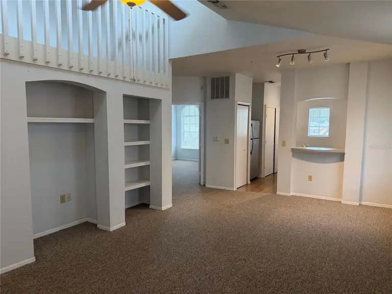 122 VISTA VERDI CIR #320 — photo 4