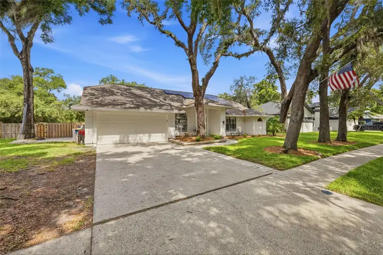 1521 WATERWOOD DR — photo 3