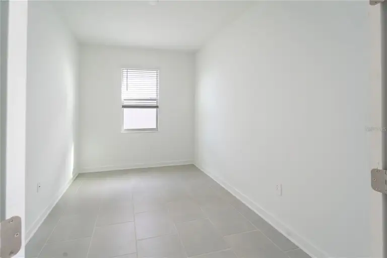 4032 REDBRIDGE LOOP — photo 4
