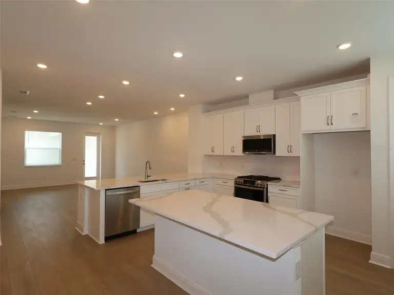 4458 SUNSET GARDEN ST — photo 2