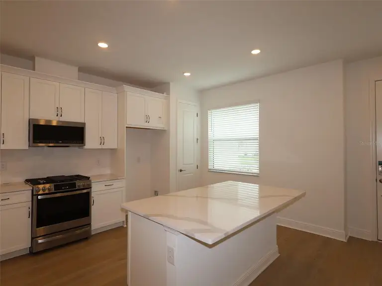 4458 SUNSET GARDEN ST — photo 3