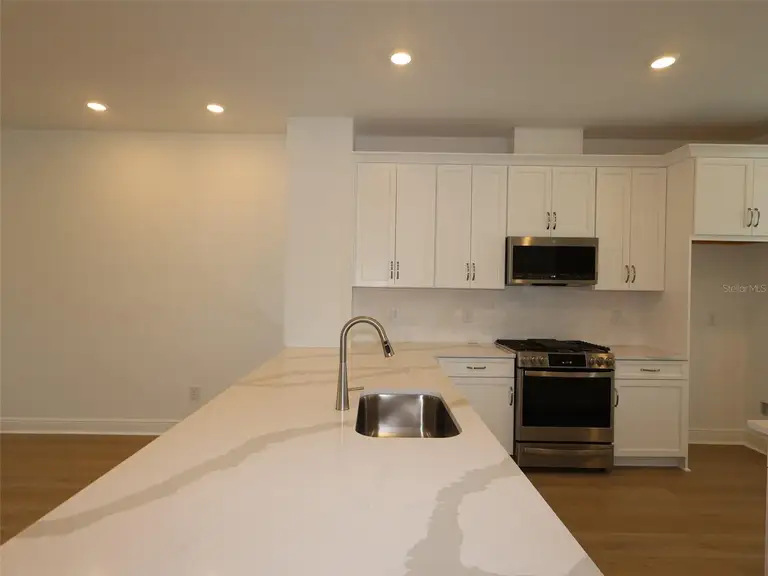 4458 SUNSET GARDEN ST — photo 4