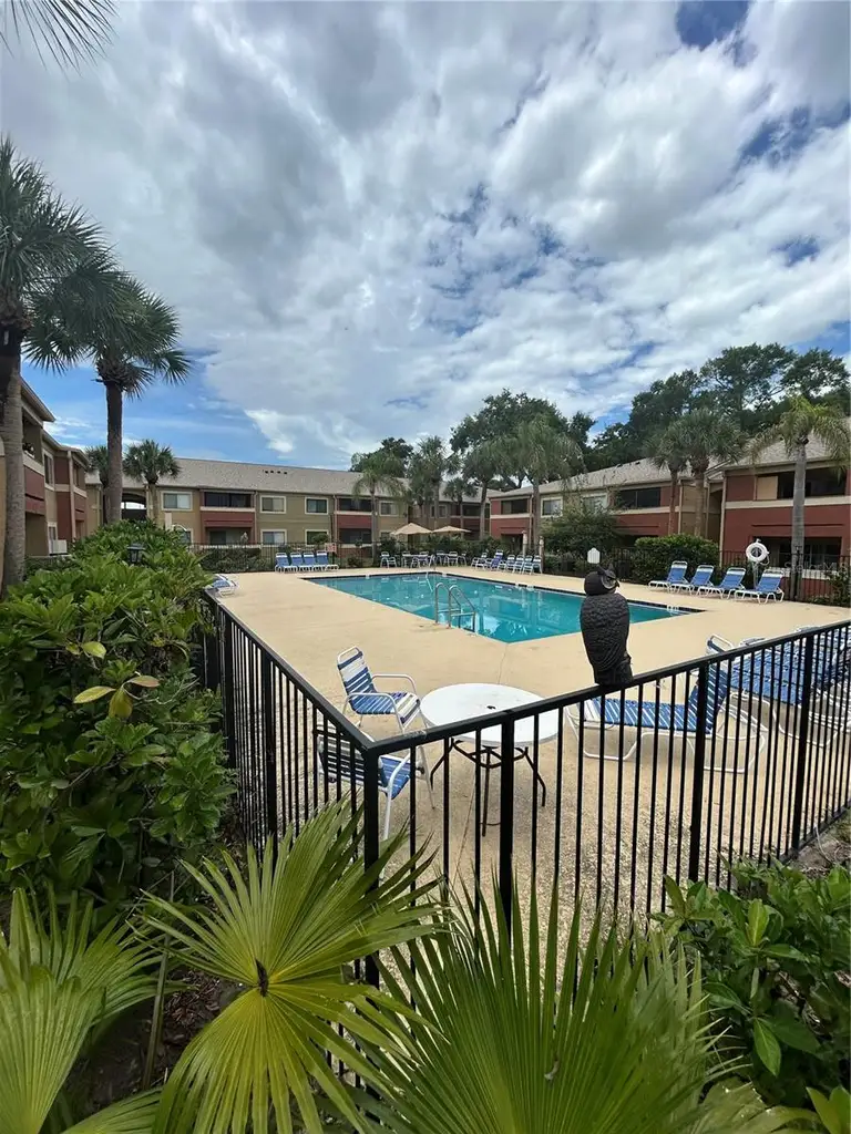 636 KENWICK CIR #105 — photo 4