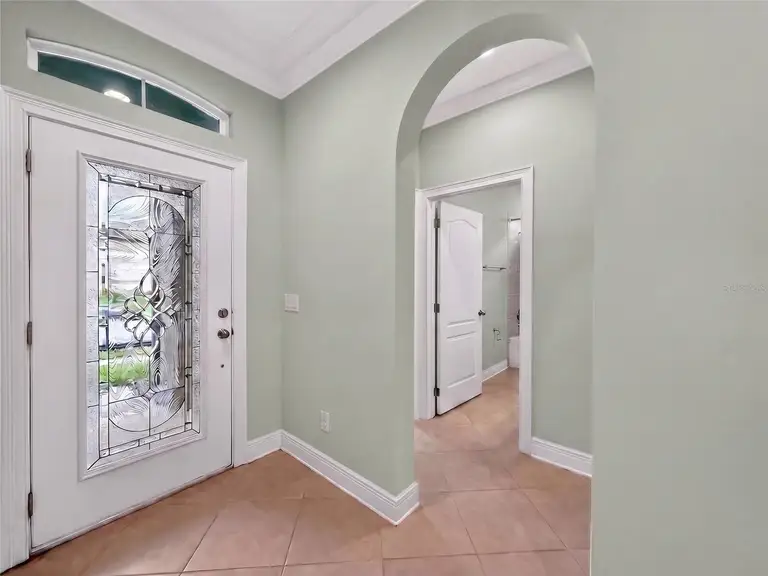 2062 REDBAY AVE — photo 2