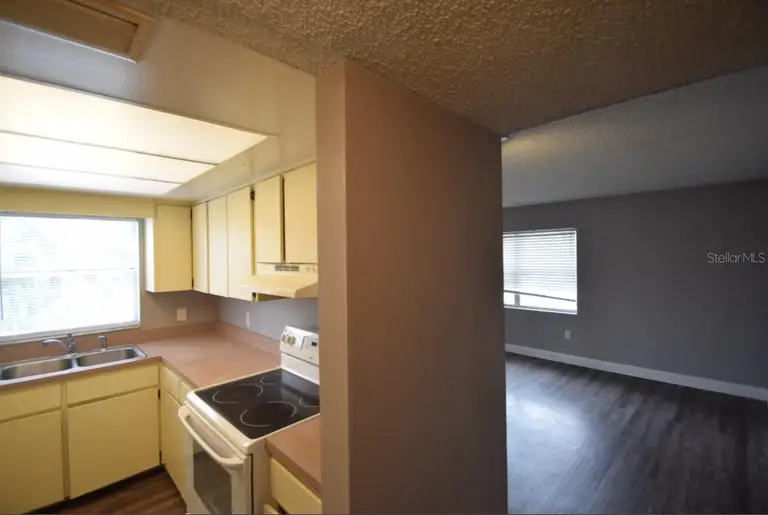 1005 S NEW YORK AVE #2 — photo 2