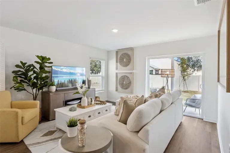 742 GREENWAY BLVD — photo 5