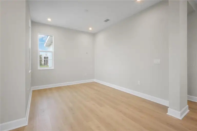 570 HAMMOCK OAKS BLVD — photo 4
