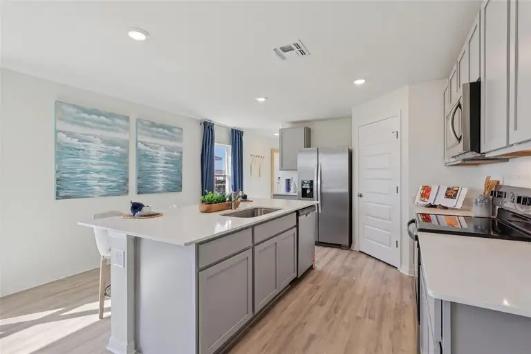 1522 LAS PALMAS ST — photo 5