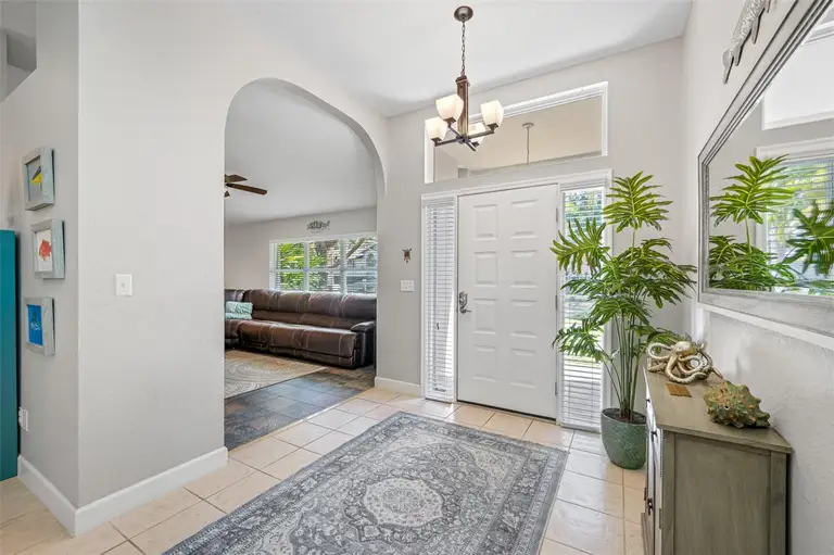 1632 WINDSOR PL — photo 5