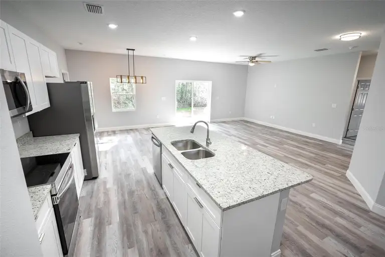 2642 MAGNOLIA CIR — photo 4