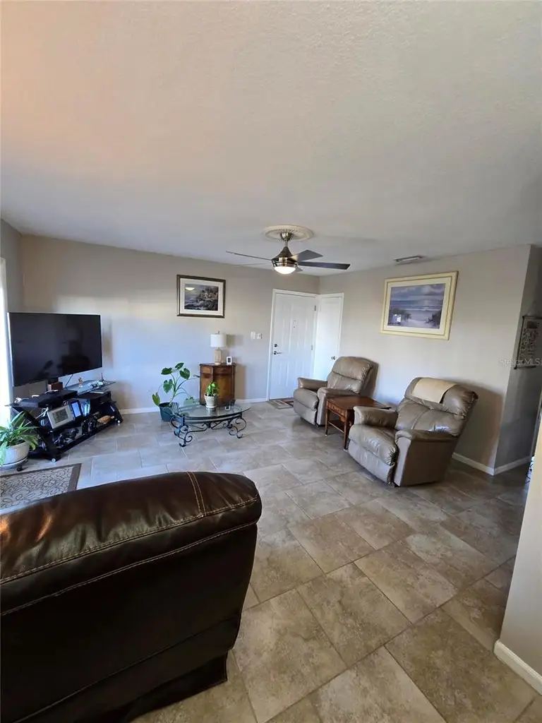 5231 BEACH DR SE #A — photo 4