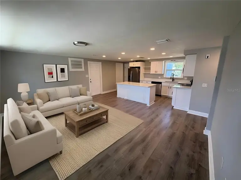 3511 CAMBRIDGE ST — photo 2