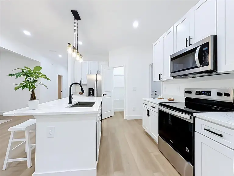 7107 BLEDSOE AVE — photo 2