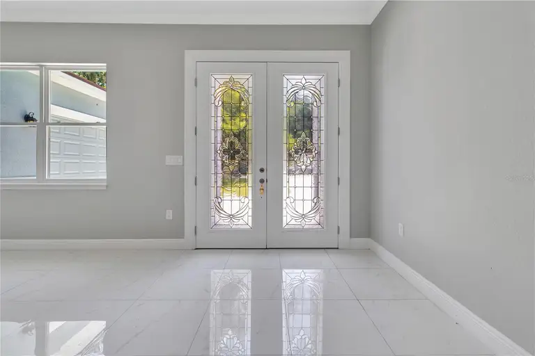319 WATER SHORE DR — photo 4