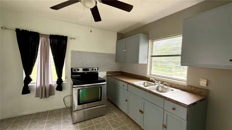 202 E POLK ST — photo 4