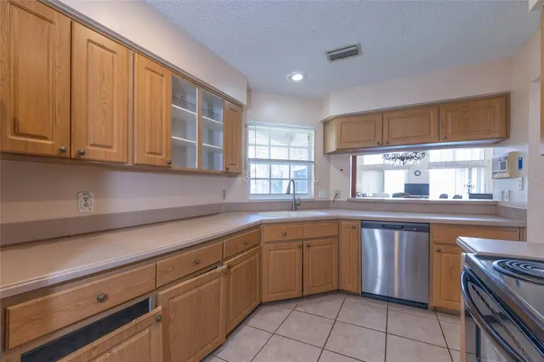 29 CHEROKEE CT W — photo 2