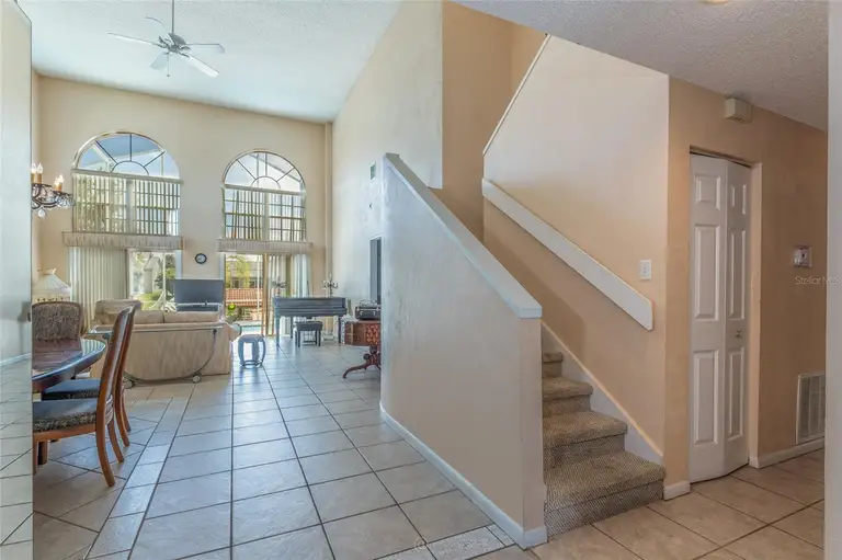 29 CHEROKEE CT W — photo 3