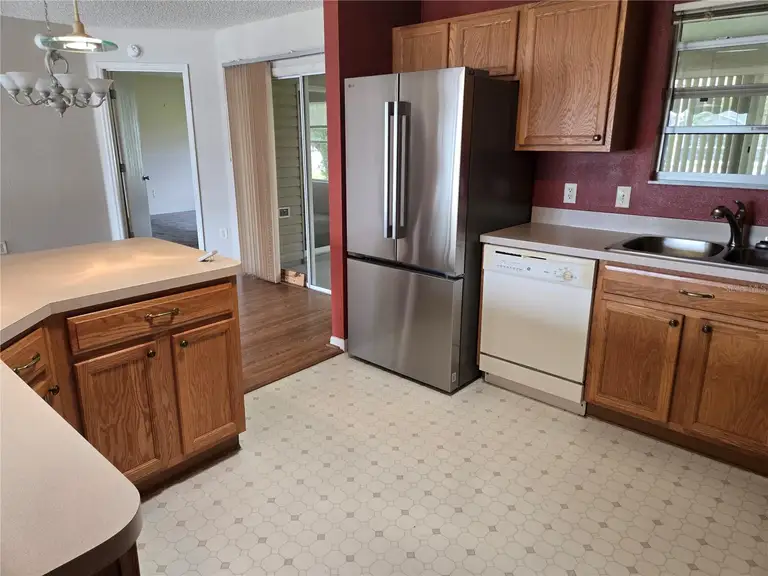 9533 SE 168TH MAPLESONG LN — photo 3