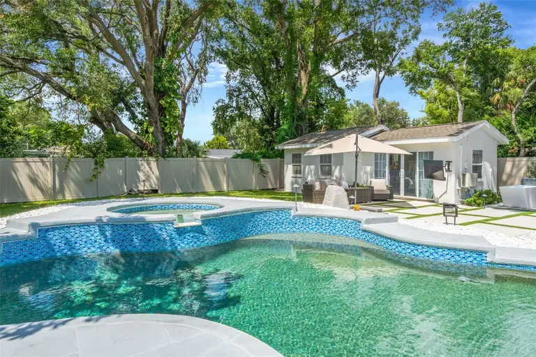 3819 W SAN MIGUEL ST — photo 2