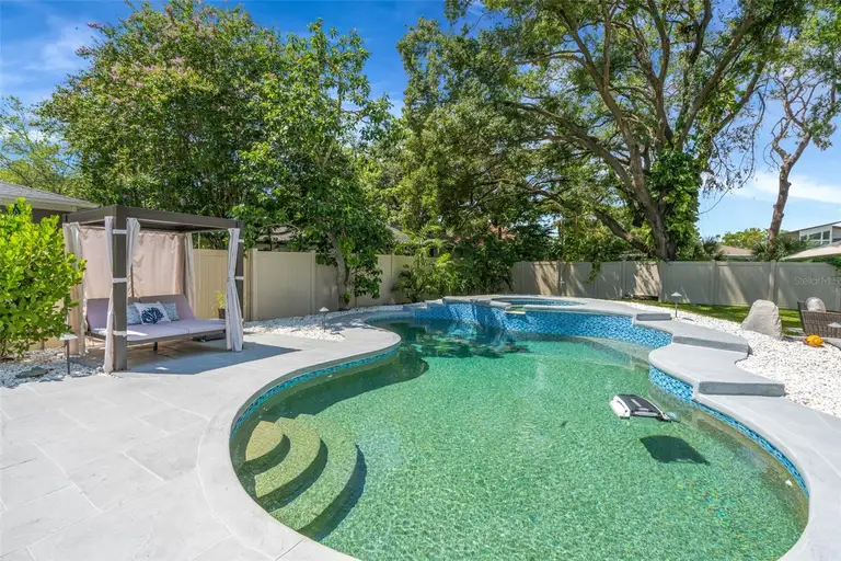 3819 W SAN MIGUEL ST — photo 5