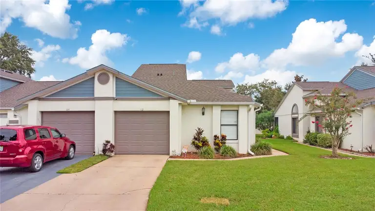 112 LAKEPOINTE CIR