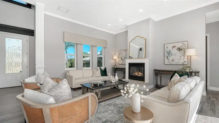 560 CHIPPING LN — photo 5