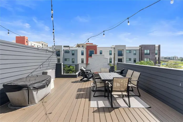 417 W ROSS AVE #2 — photo 2