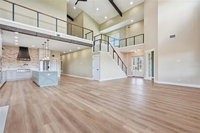 3321 SW MARTIN LN — photo 5