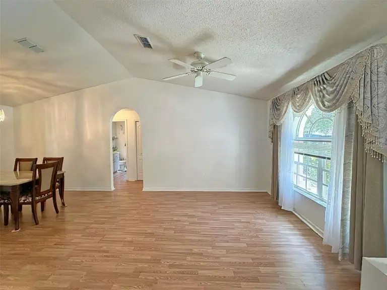 8421 PEORIA ST — photo 3