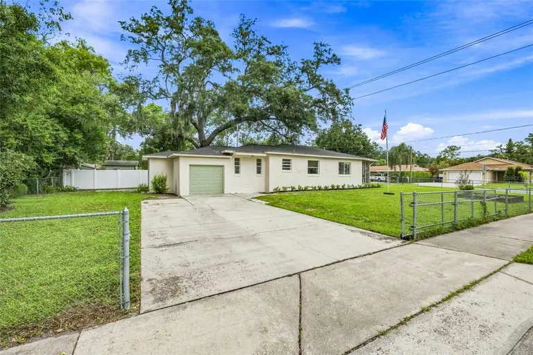 1825 E HANNA AVE — photo 2