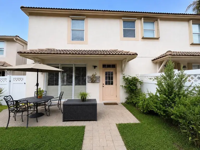 8074 MURANO CIR — photo 3
