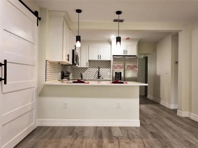 919 W HIAWATHA ST — photo 3