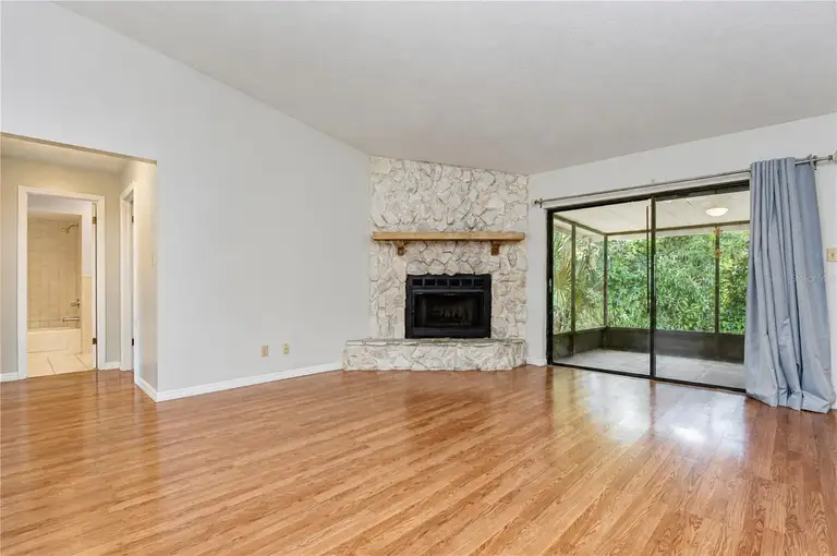 716 WESTWOOD DR — photo 5