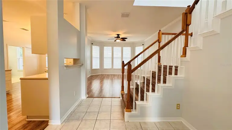 622 WISTERIA LN — photo 3
