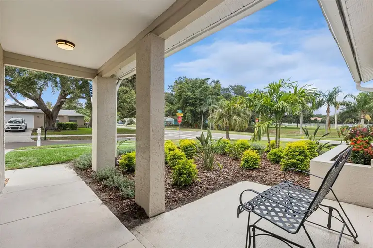 1004 VINEYARD CT — photo 3