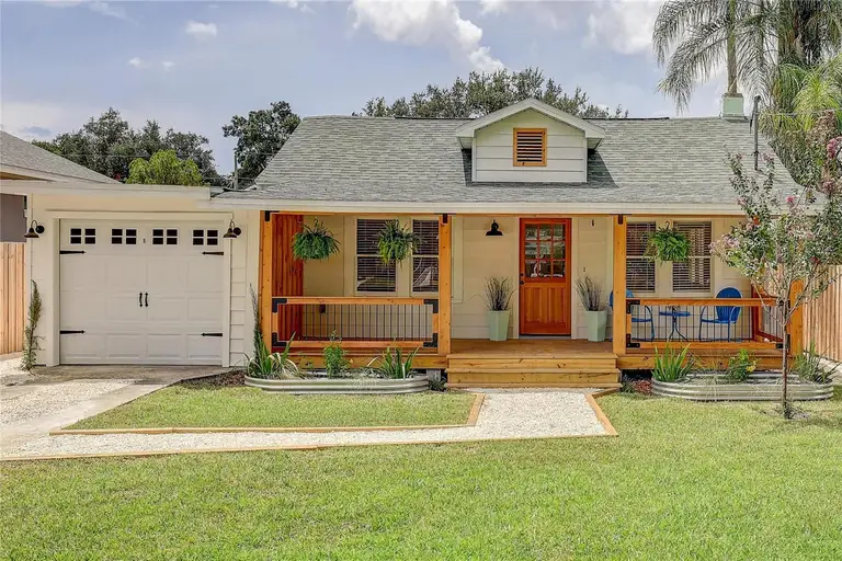 126 W NORTH ST