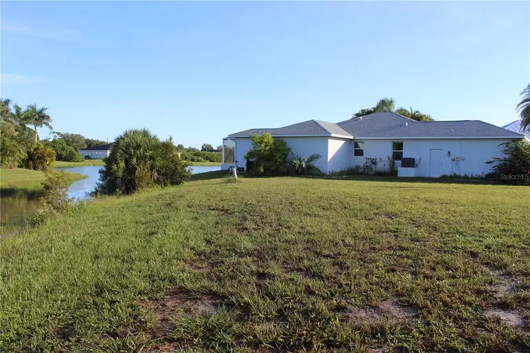 204 ANTILLA DR — photo 4