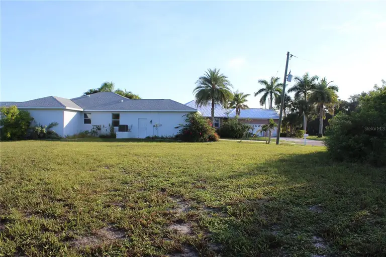 204 ANTILLA DR — photo 5