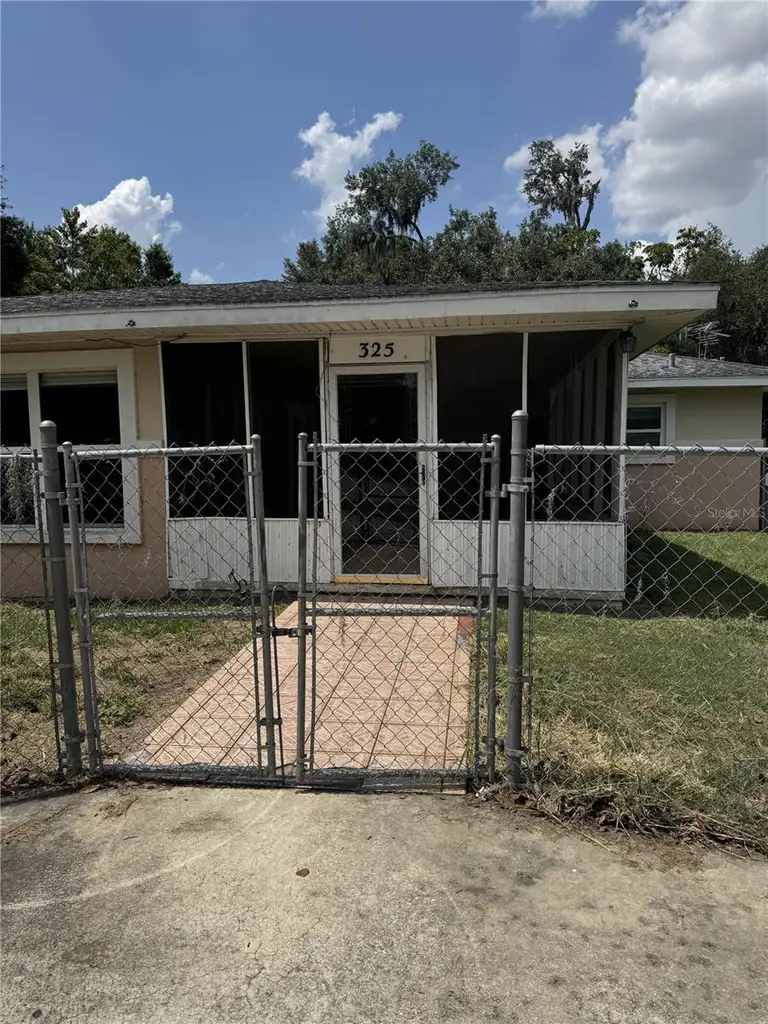 325 CHESNEY BLVD — photo 2