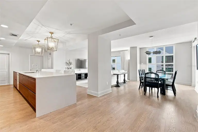 1227 E MADISON ST #703 — photo 5