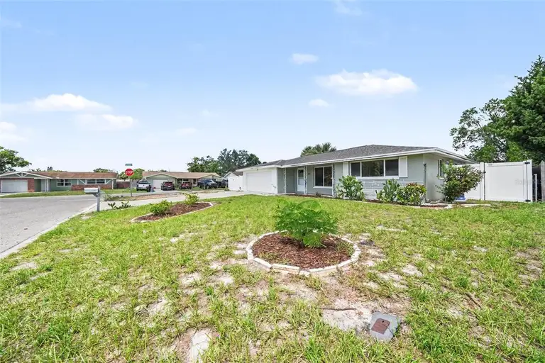 7815 MONARDA DR — photo 4