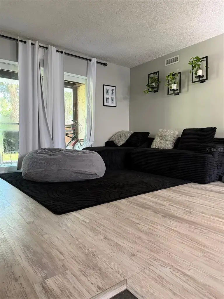 2617 PINE LAKE TER #B — photo 3
