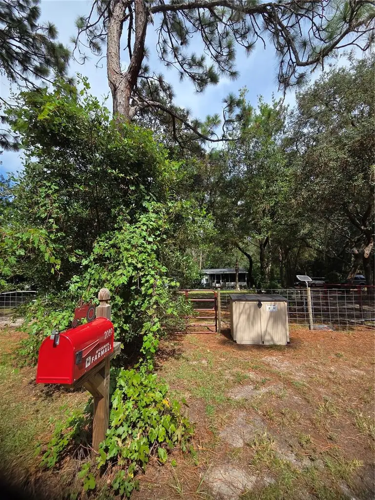2089 S SUNWOOD PT — photo 4